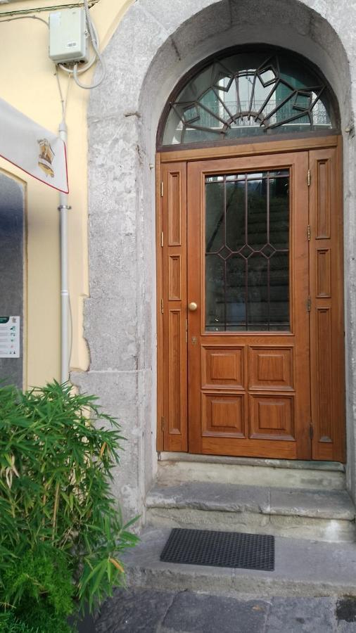 La Grotta Apartment Salerno Exterior photo
